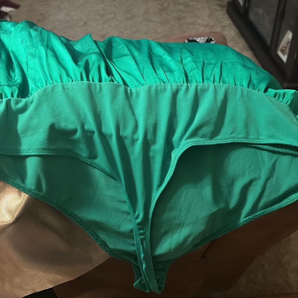 Express Green Bodysuit - Picture 5 of 5